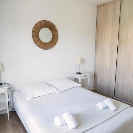 De Standing Vista - Domaine Romella - Piscine - Vue De Padula *