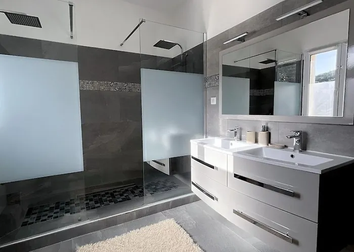 Villa De Standing Vista - Domaine Romella - Piscine - Vue De Padula *