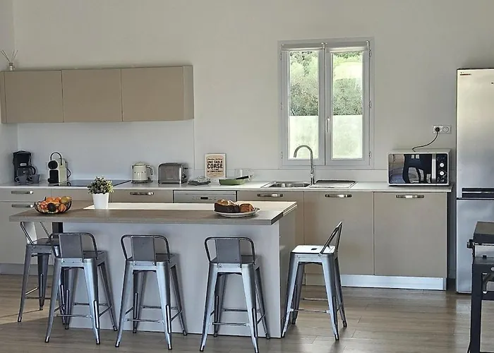 De Standing Vista - Domaine Romella - Piscine - Vue De Padula