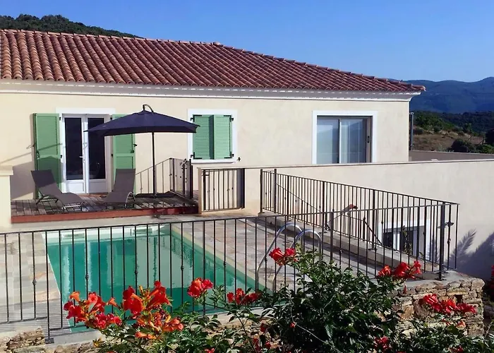 De Standing Vista - Domaine Romella - Piscine - Vue De Padula