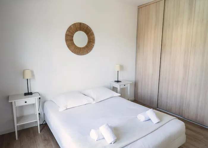 De Standing Vista - Domaine Romella - Piscine - Vue De Padula *