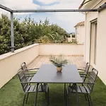 De Standing Vista - Domaine Romella - Piscine - Vue De Padula 别墅 奥莱塔