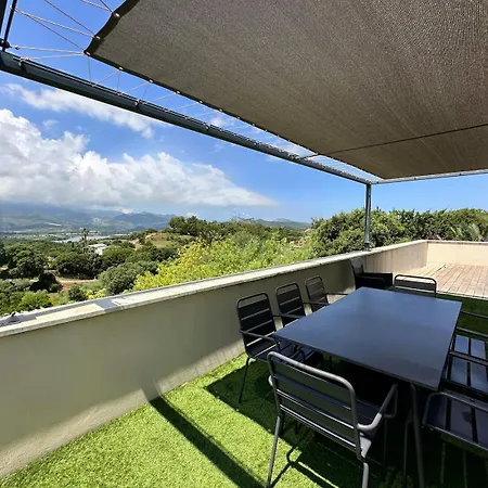 De Standing Vista - Domaine Romella - Piscine - Vue De Padula Willa