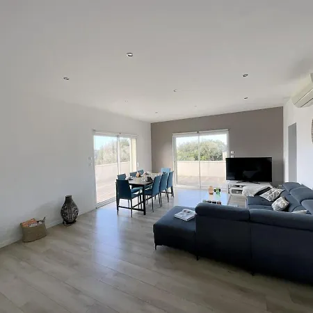 De Standing Vista - Domaine Romella - Piscine - Vue De Padula *