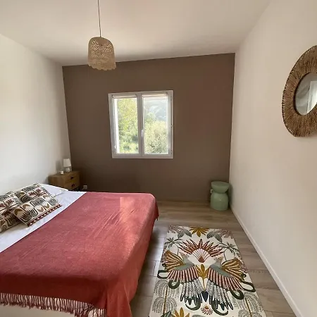 Willa De Standing Vista - Domaine Romella - Piscine - Vue De Padula